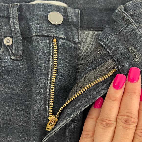 Good American Good Waist Size 2/26 Tapered Leg Denim Jeans Raw Hem in Blue631 - Picture 13 of 14